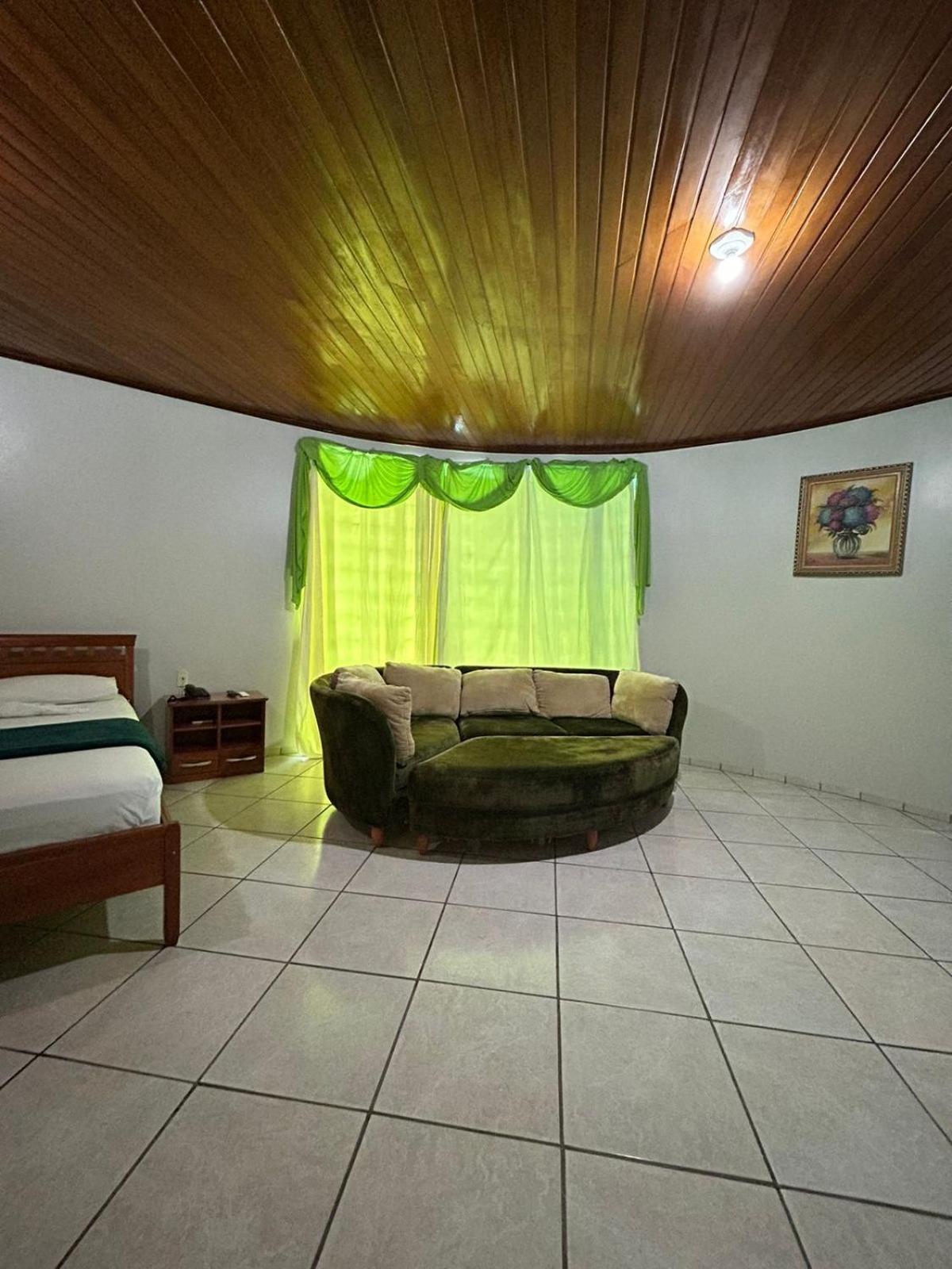 Swamy Hotel Cruzeiro do Sul  Pokoj fotografie